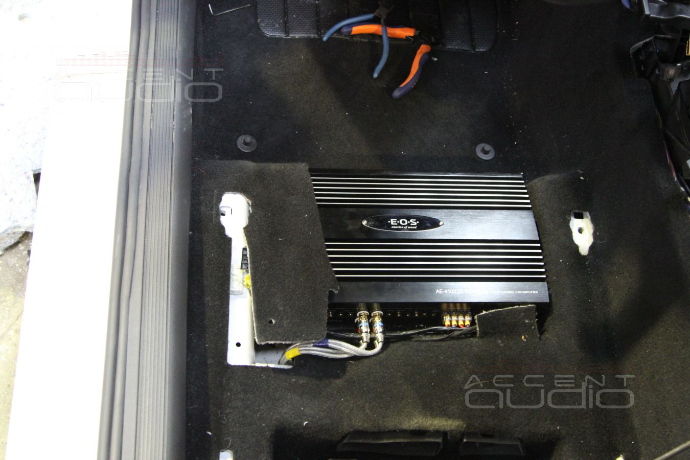 Установка усилителей в Volkswagen Golf 7