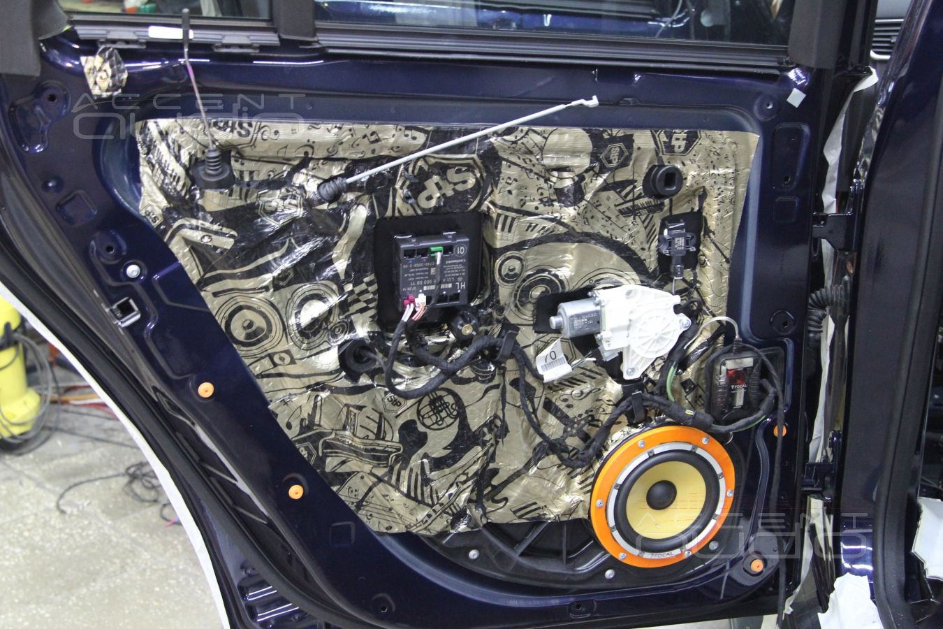 Установка акустики Focal FX в Mercedes-Benz GL