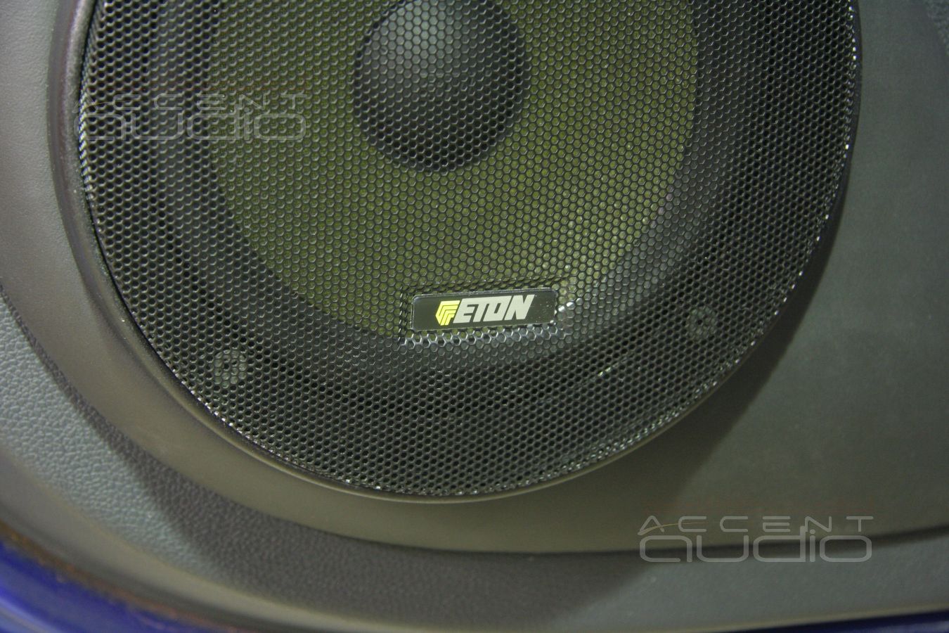 Установка мидбасов Eton A1 в SKODA Octavia RS