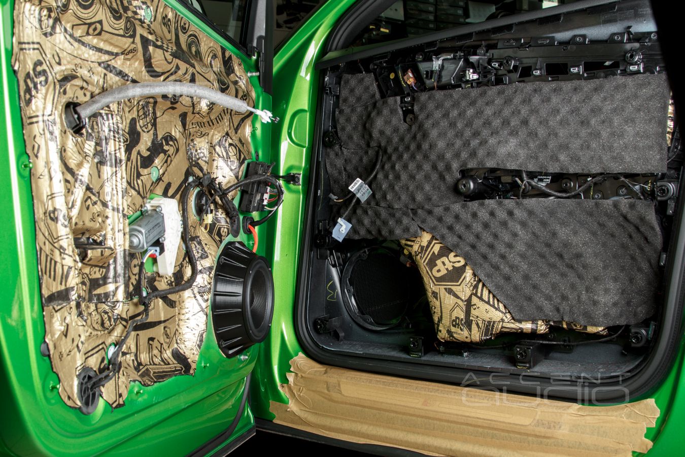 Аудиоподготовка дверей и установка SOAudio SO 165/38 в новой Audi Q5 ll