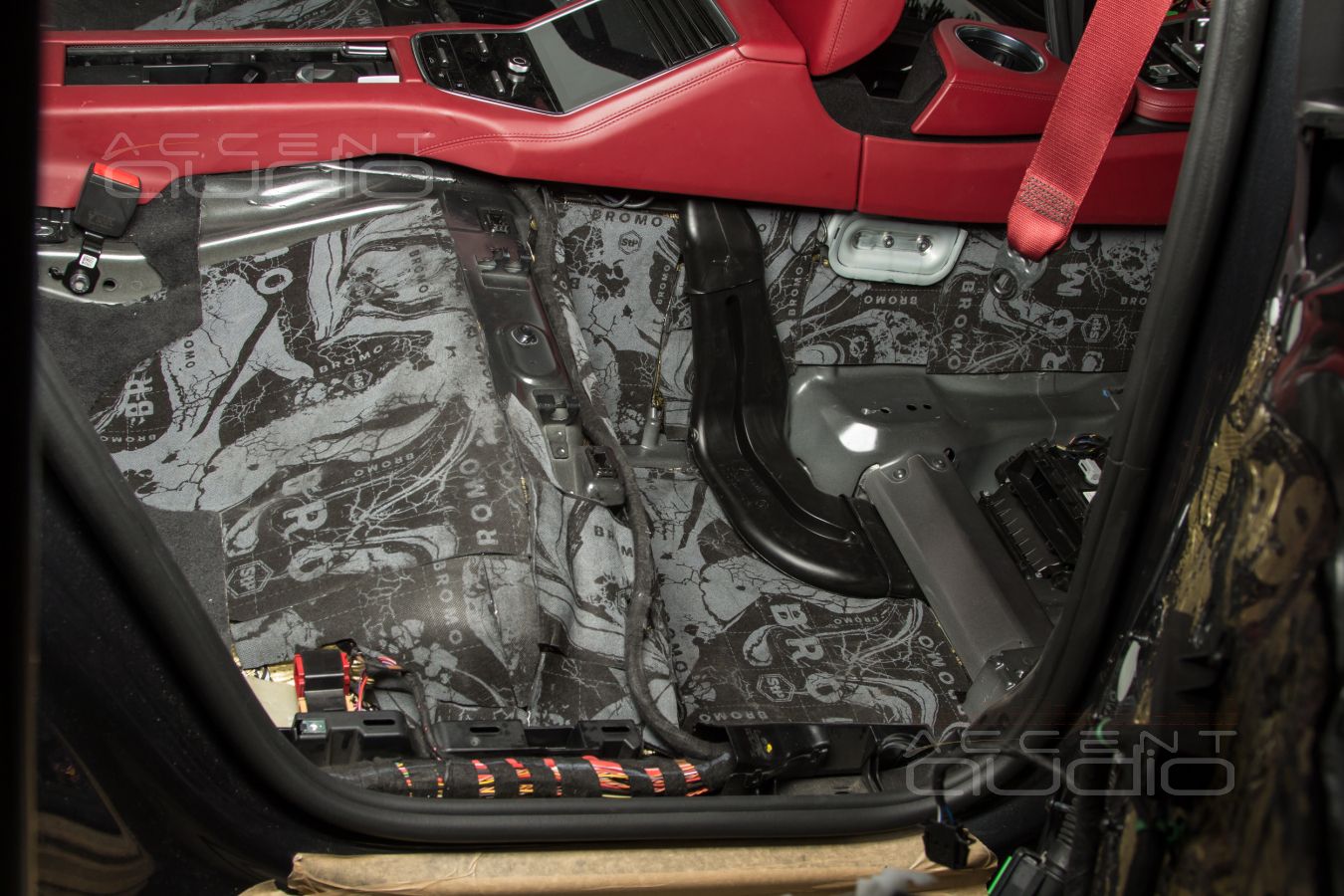 Почему и зачем те, кто любит свой автомобиль и музыку, обращаются в Accent-Audio ?