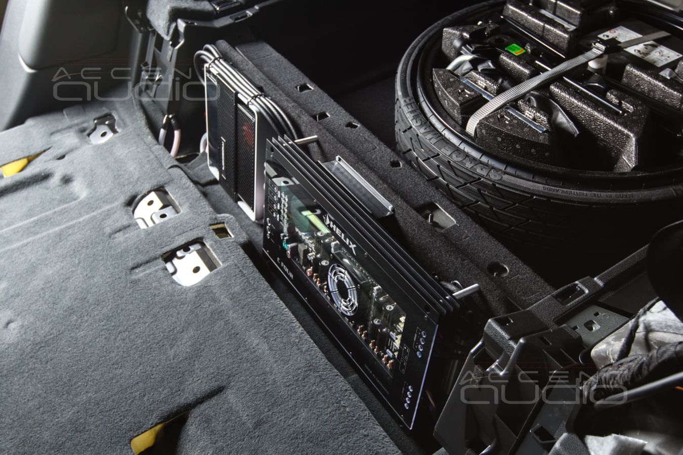 Установка усилителей и аудиопроцессора в Audi Q8