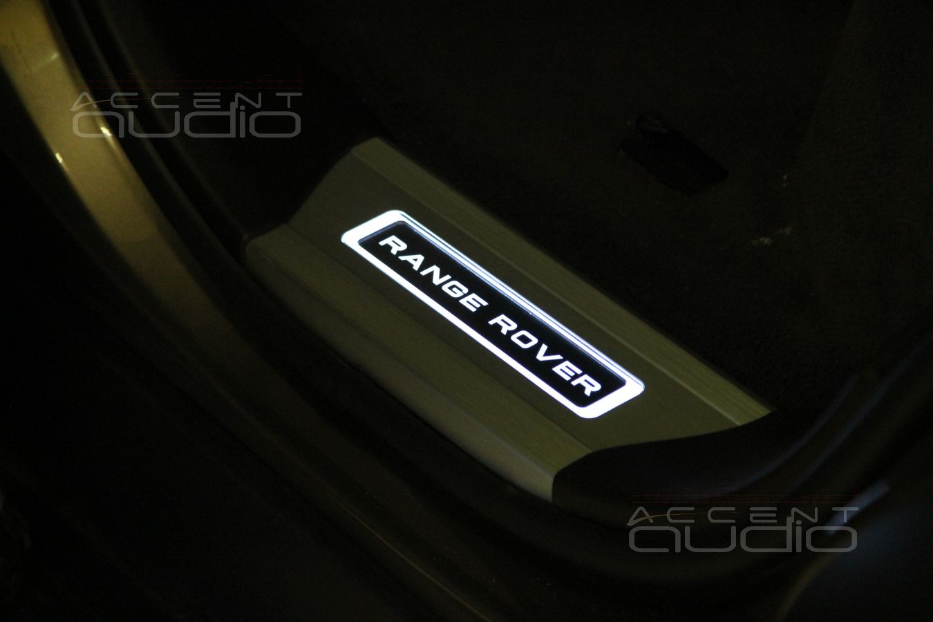 Что могут домашние динамики ScanSpeak, если их спрятать за заводские обшивки ?