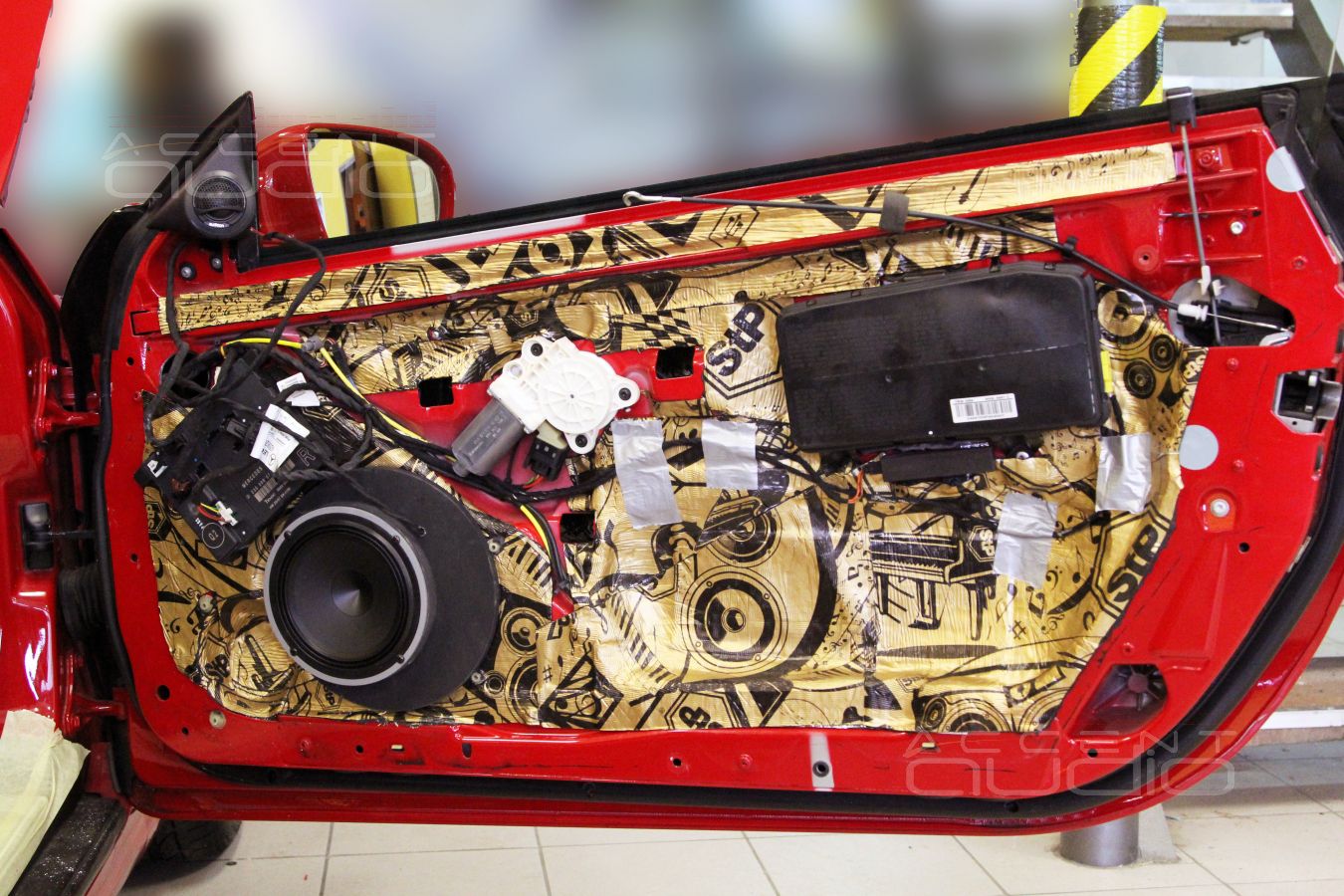 Выбор и установка акустики для Mercedes-Benz SL350