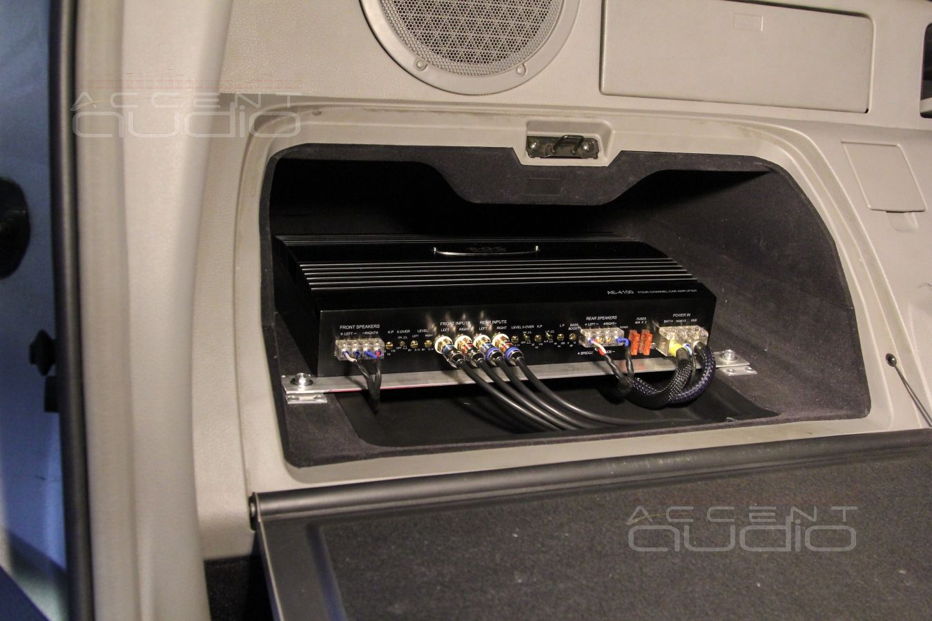 Установка усилителя E.O.S в Nissan 350Z