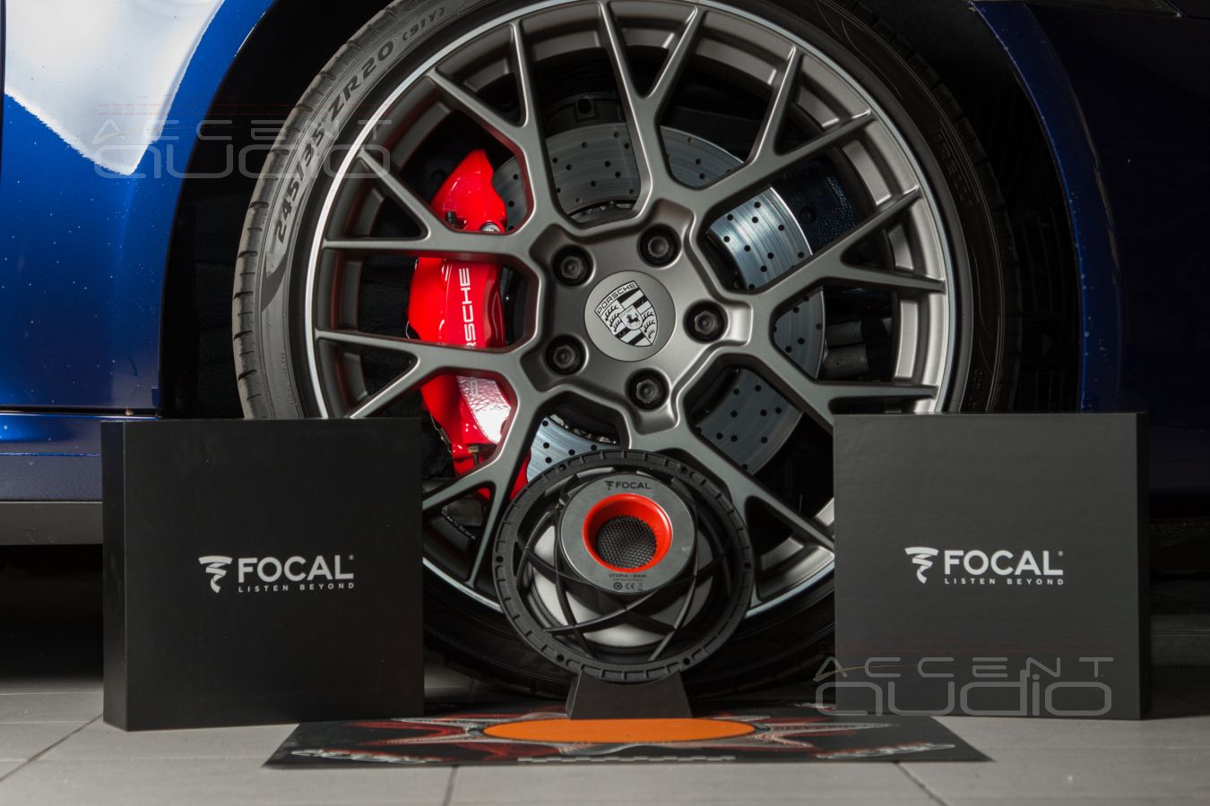 Проект аудиосистемы (не Bose и не Burmester) в Porsche Carrera 911 S