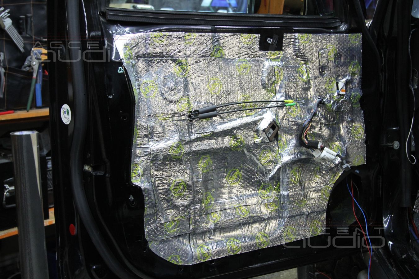 Hummer H3: система вооружения от MDLab