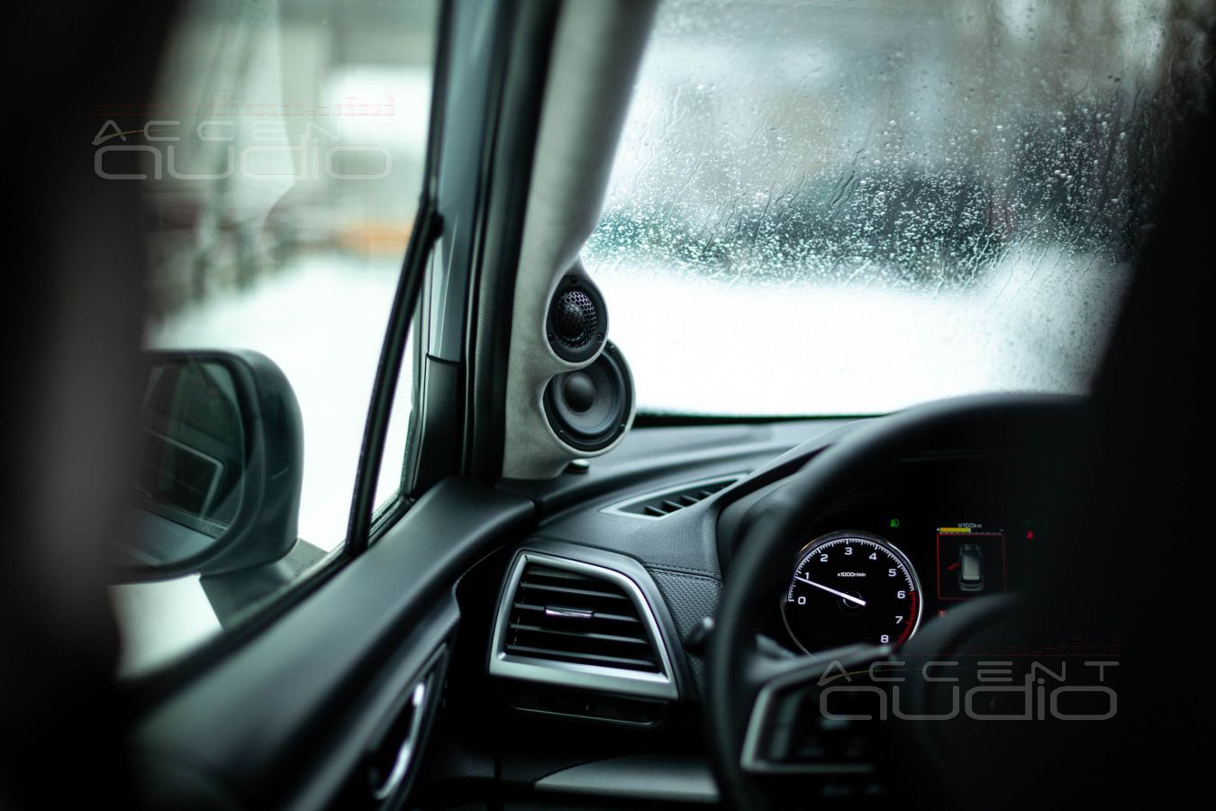 Установка твитеров и среднечастотников в Subaru Forester: правильные подиумы