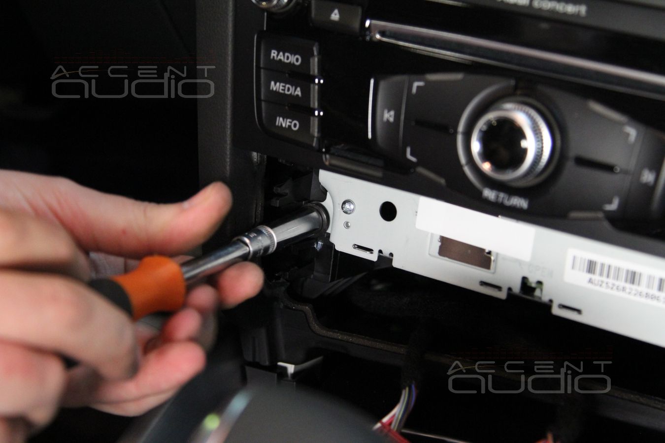 Процесс установки Alpine X701D-A