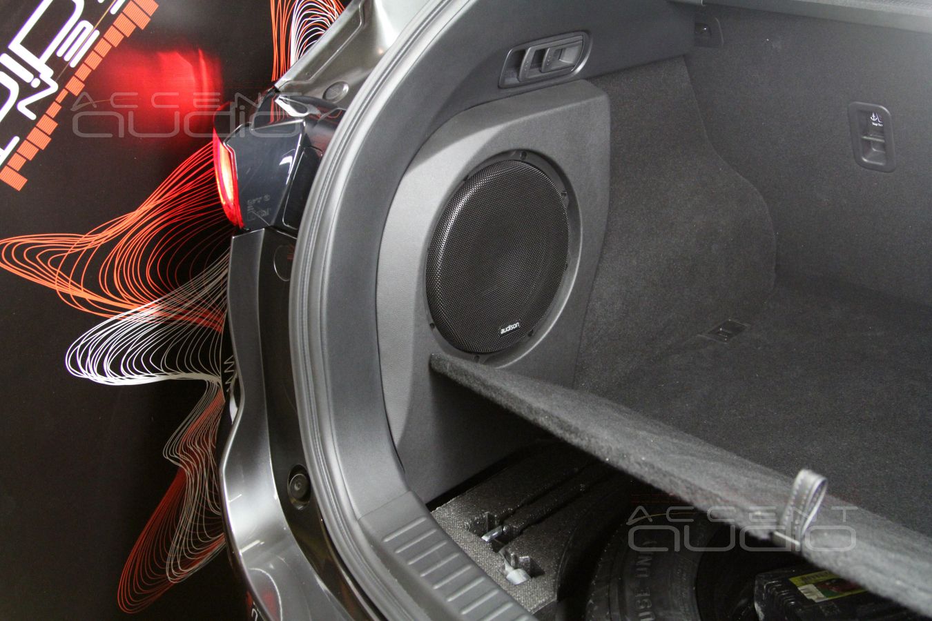 Новый встроенный сабвуфер – специально для Mazda CX 5 2019