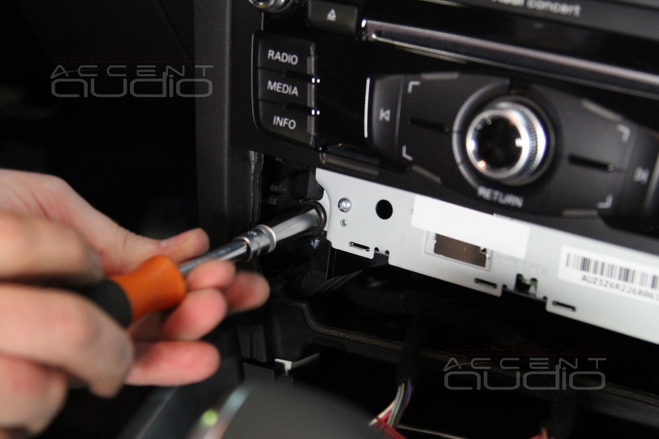 Процесс установки Alpine X701D-A