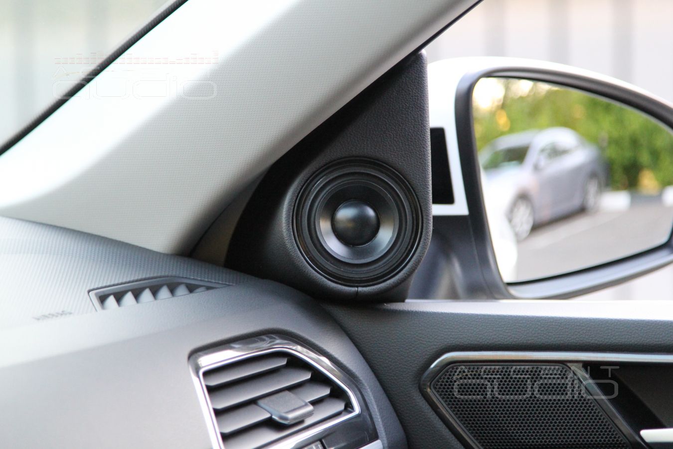 Установка СЧ-ВЧ излучателей GroundZero GZUF 60 SQX 