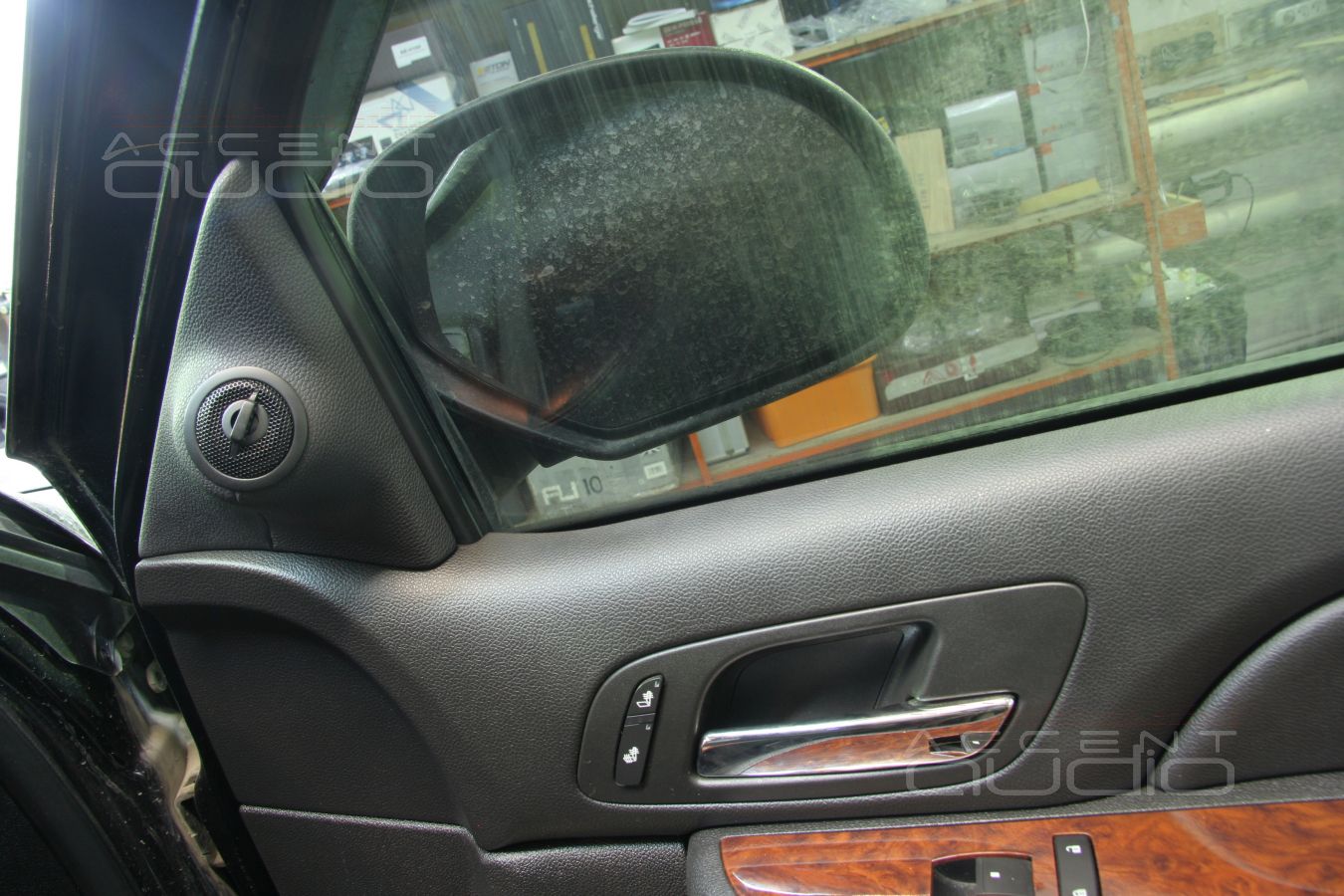 Установка динамиков Boston Acoustics в Chevrolet Tahoe