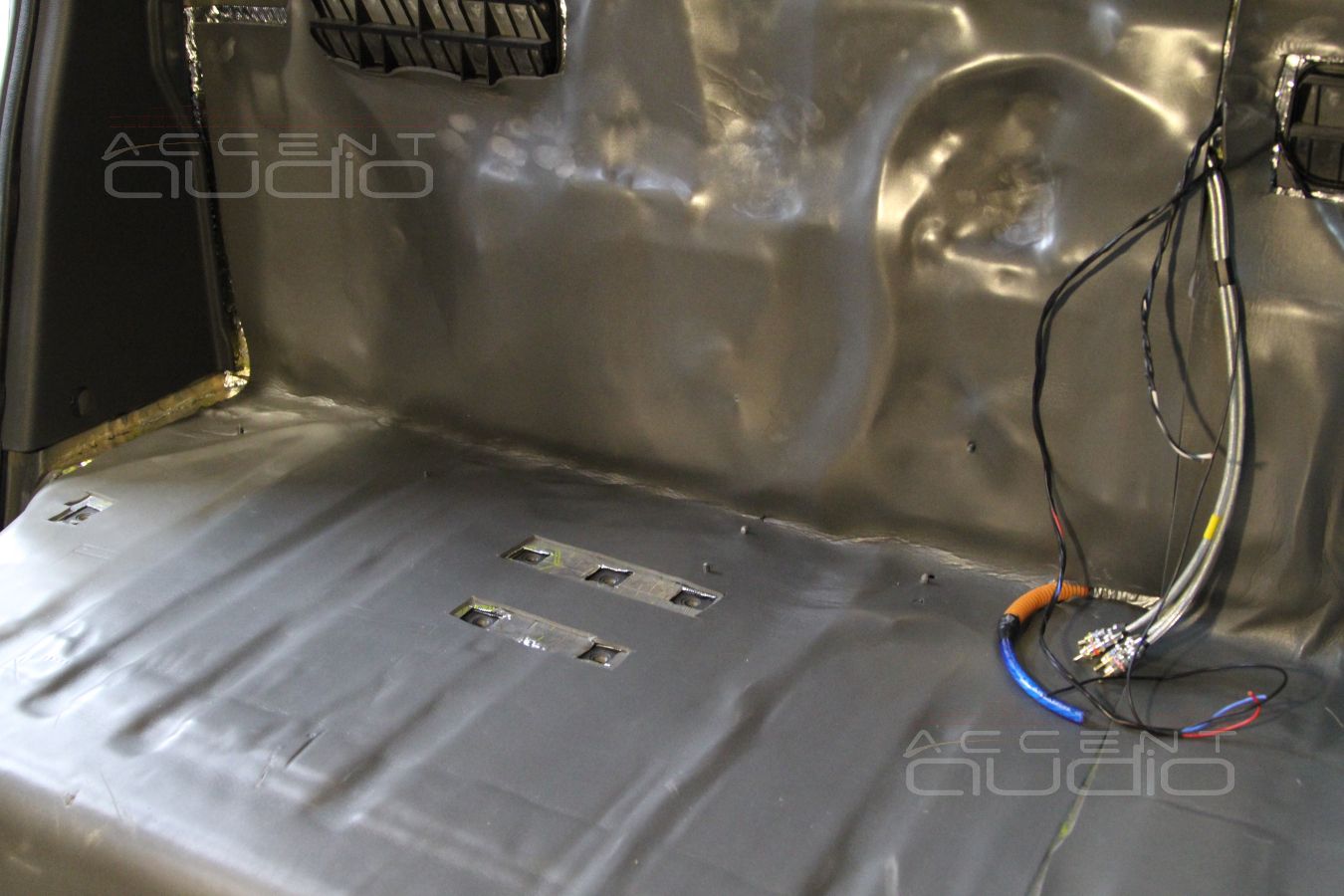 Шумоизоляция Volkswagen Amarok