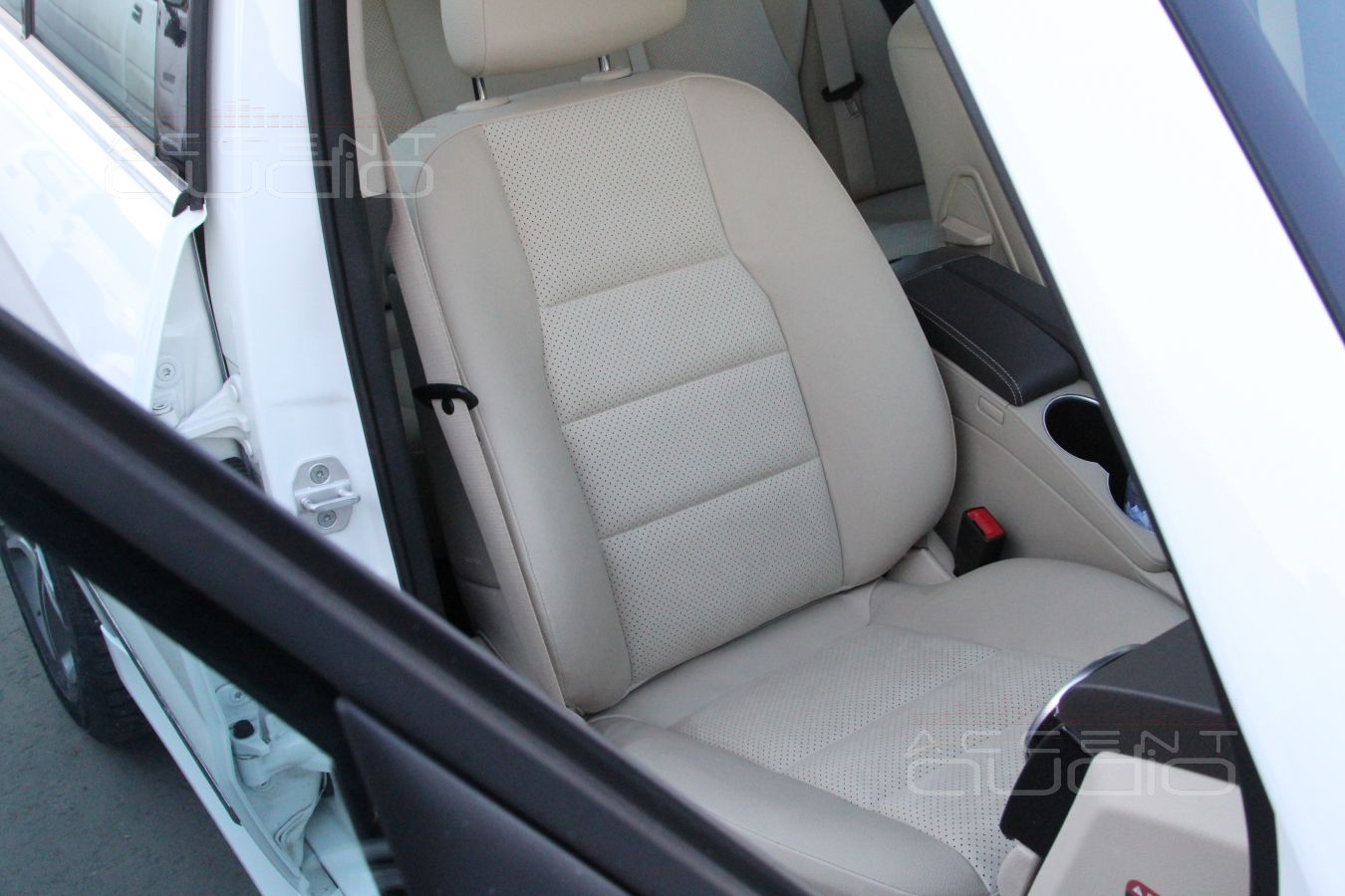 Бюджетный пошив салона Mercdes-Benz GLK