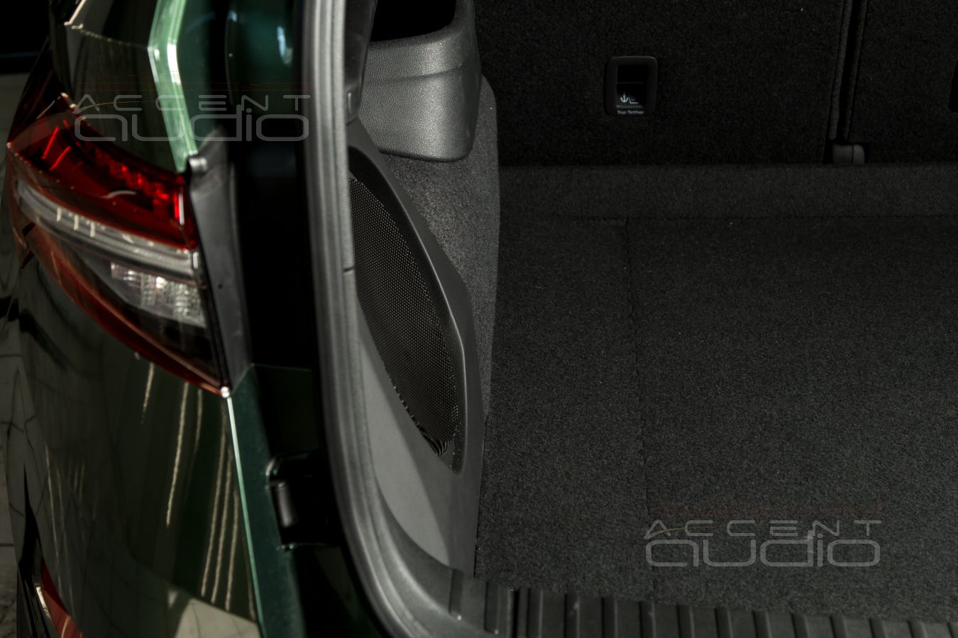 Новинка: лучший, стильный, оригинальный сабвуфер-стелс для Skoda Kodiaq