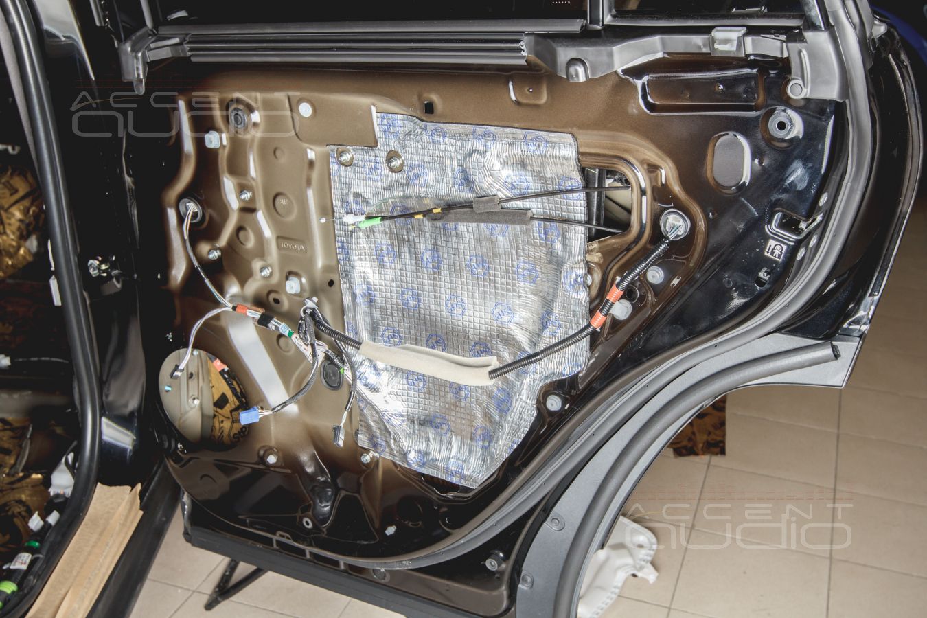 Полная шумоизоляция салона Toyota RAV4