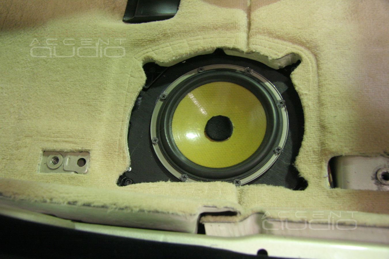 Установка мидбасов в штатные места BMW 523i F10