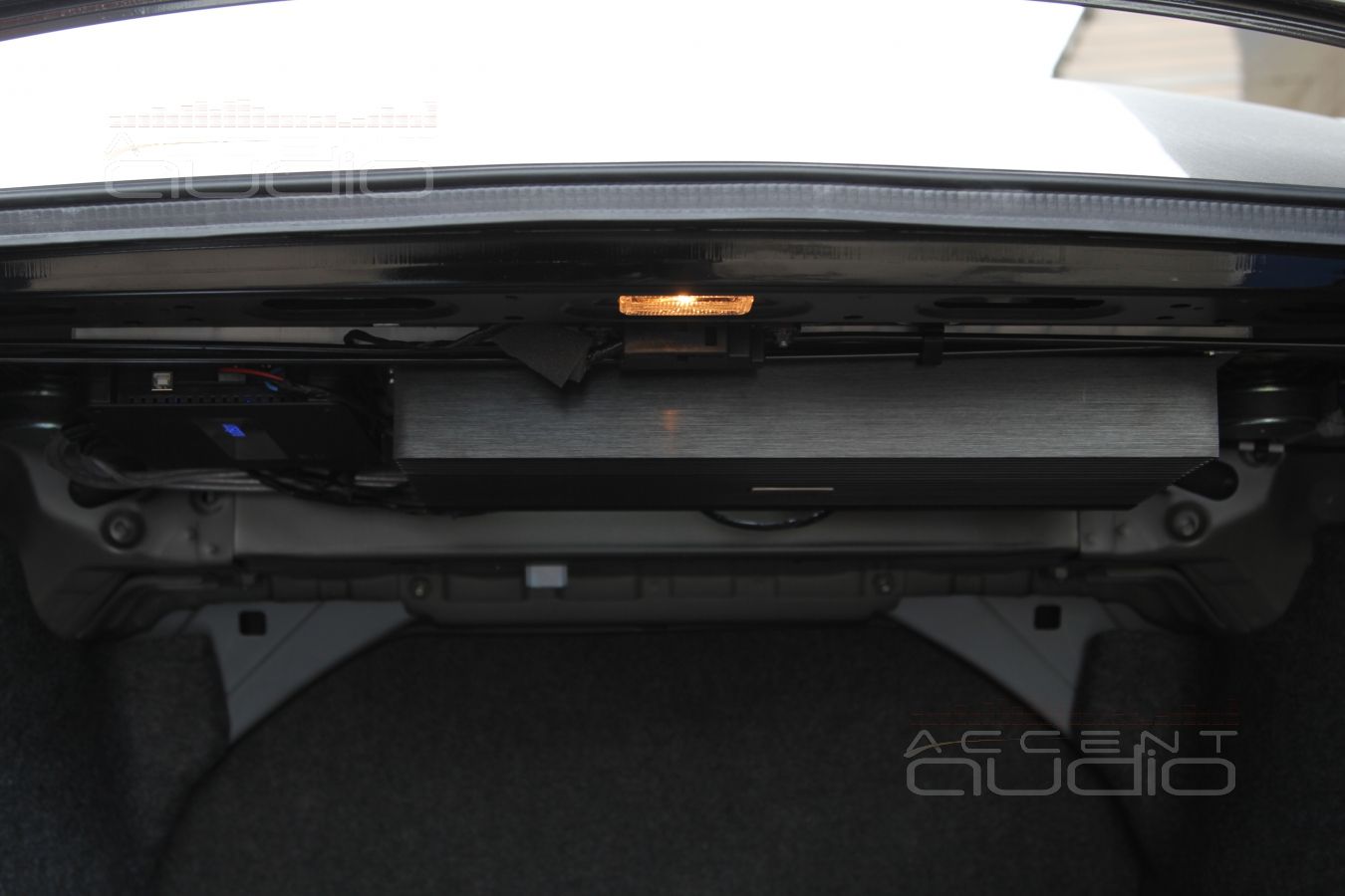 Сабвуфер стелс в Honda Accord 9
