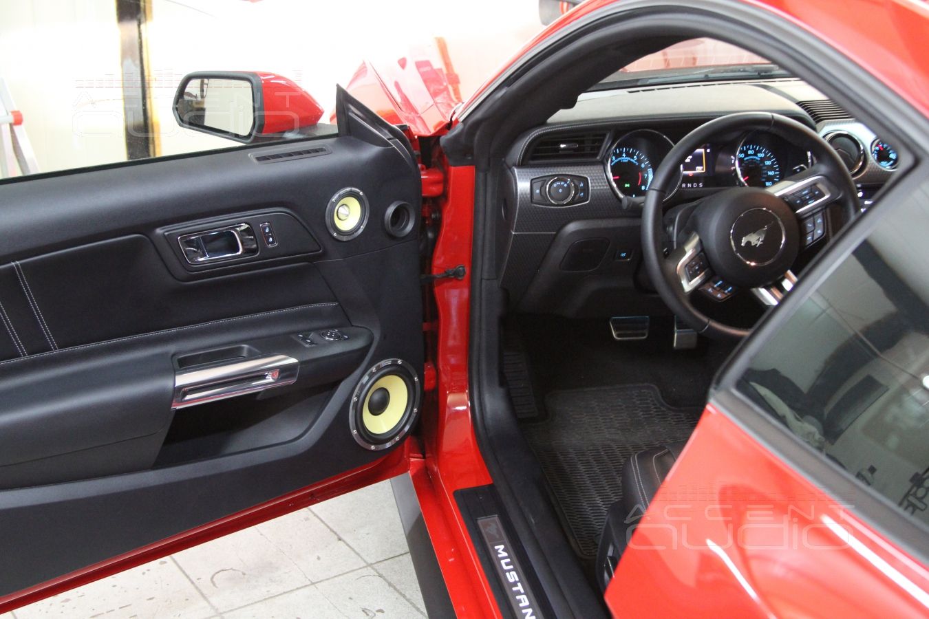 Установка новой акустики в Ford Mustang 2016