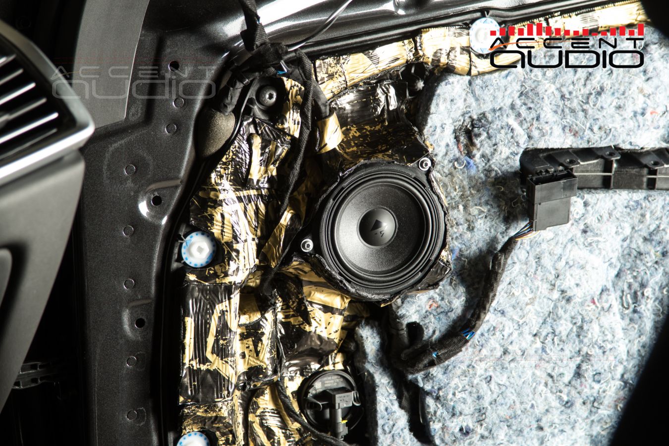 Среднечастотное звено в BMW X7 на динамиках Helix i7 – правильный штатный монтаж