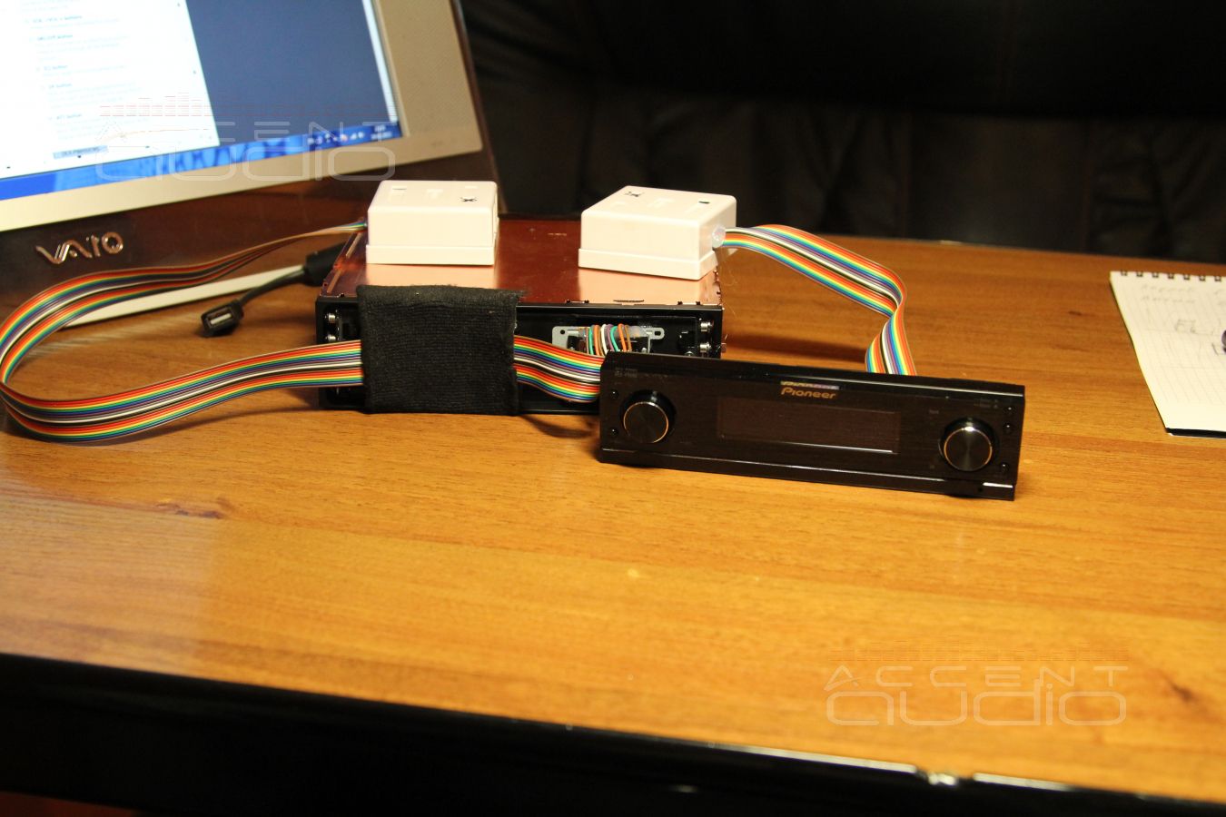 Установка Pioneer DEX-P99RS в BMW 30