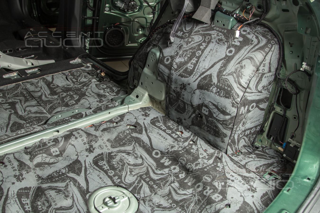 Шумоизоляция Skoda Kodiaq новыми материалами STP AEROCELL