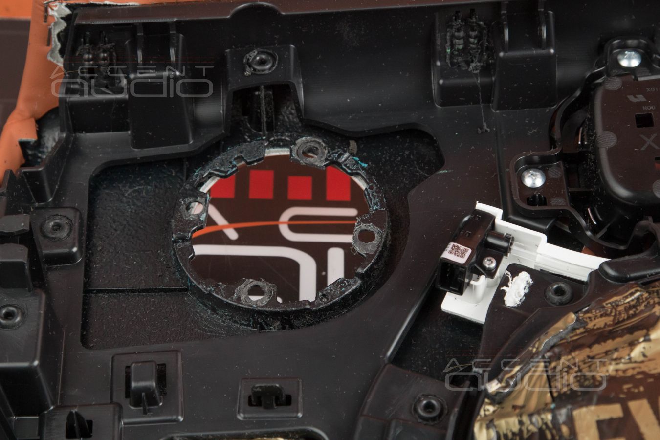 Тыловая акустика правильно – широкополосное решение для Lixiang Li7