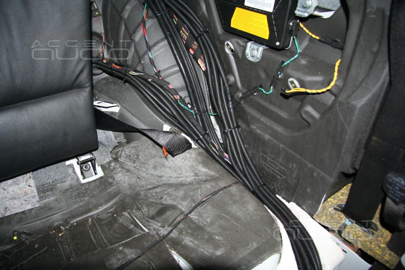 Кладем соревновательную проводку: BMW M3