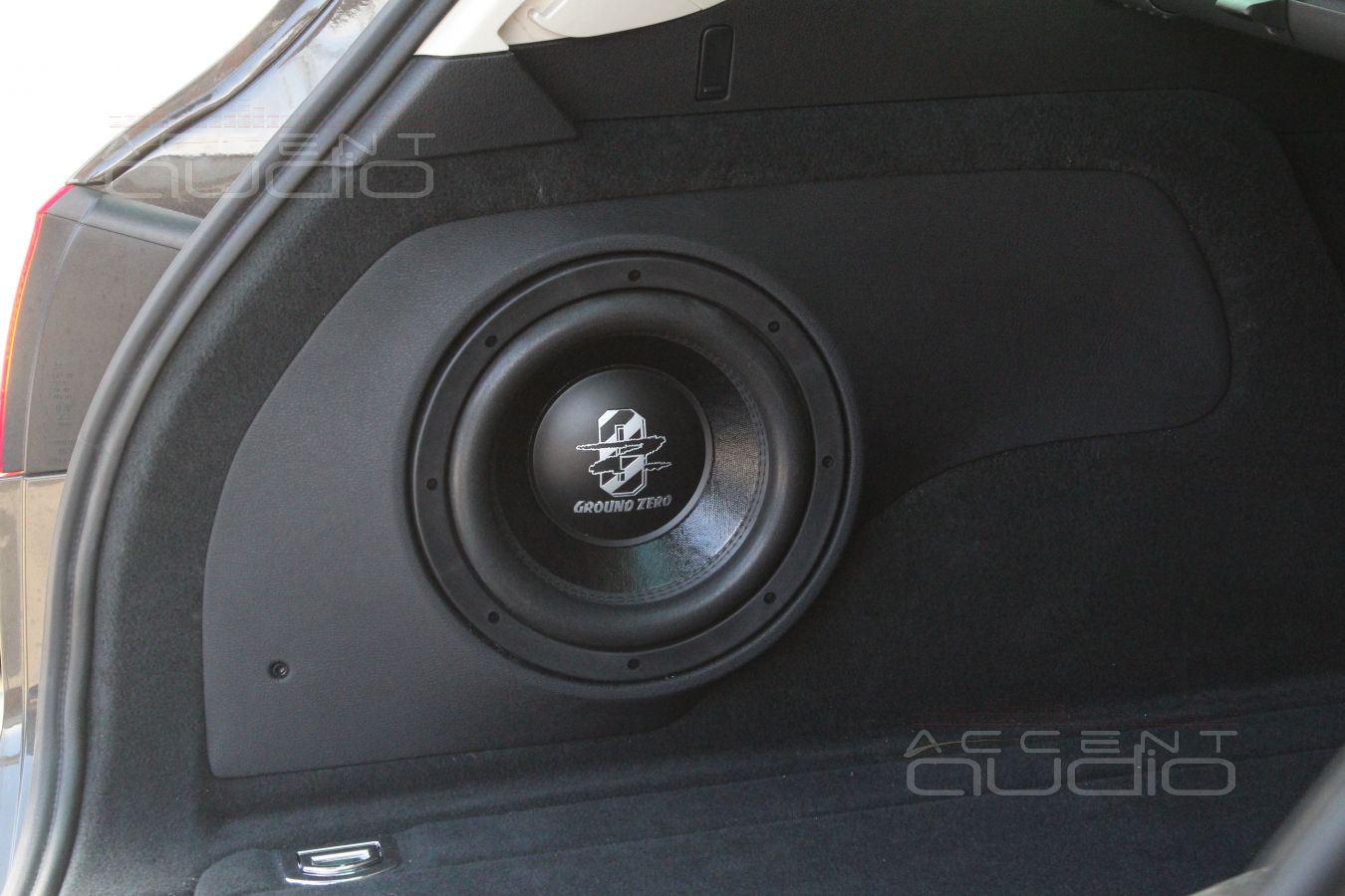 Touareg Update: Black Edition - очередная работа на машине с черным салоном