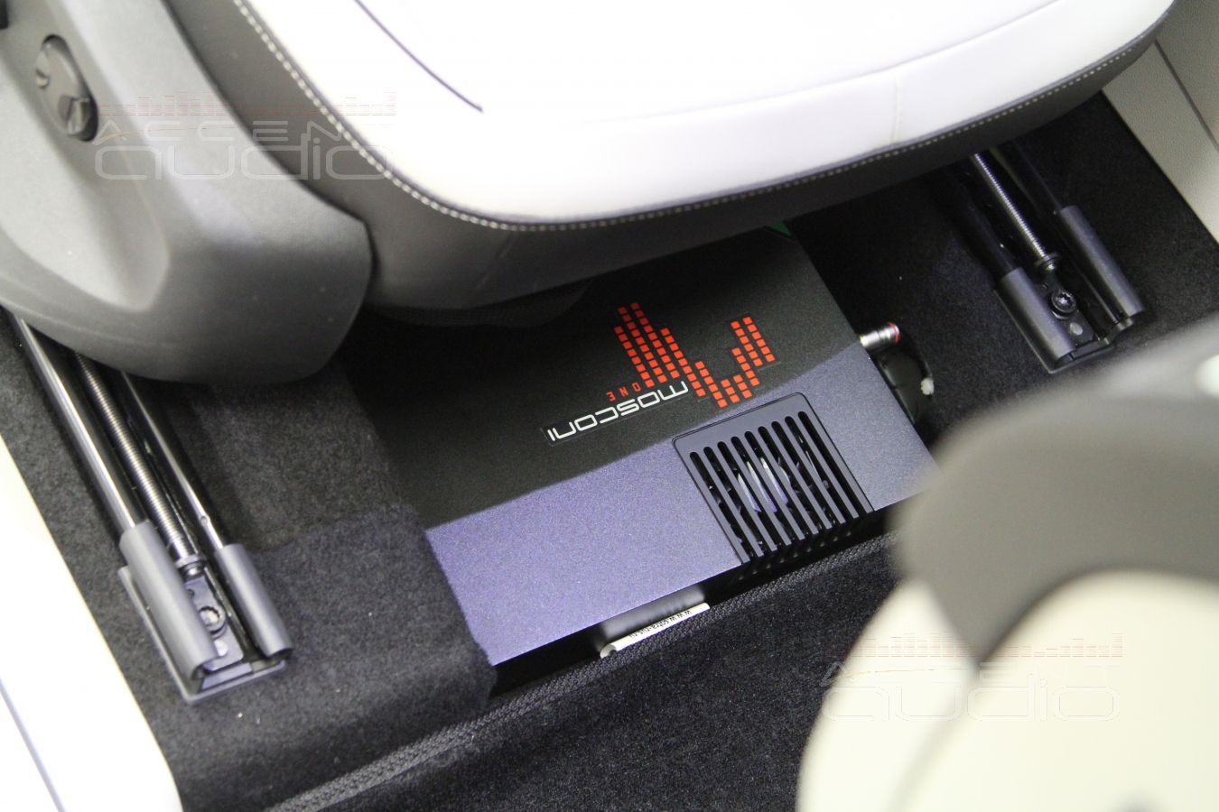 Решение 1: процессорный усилитель класса AB