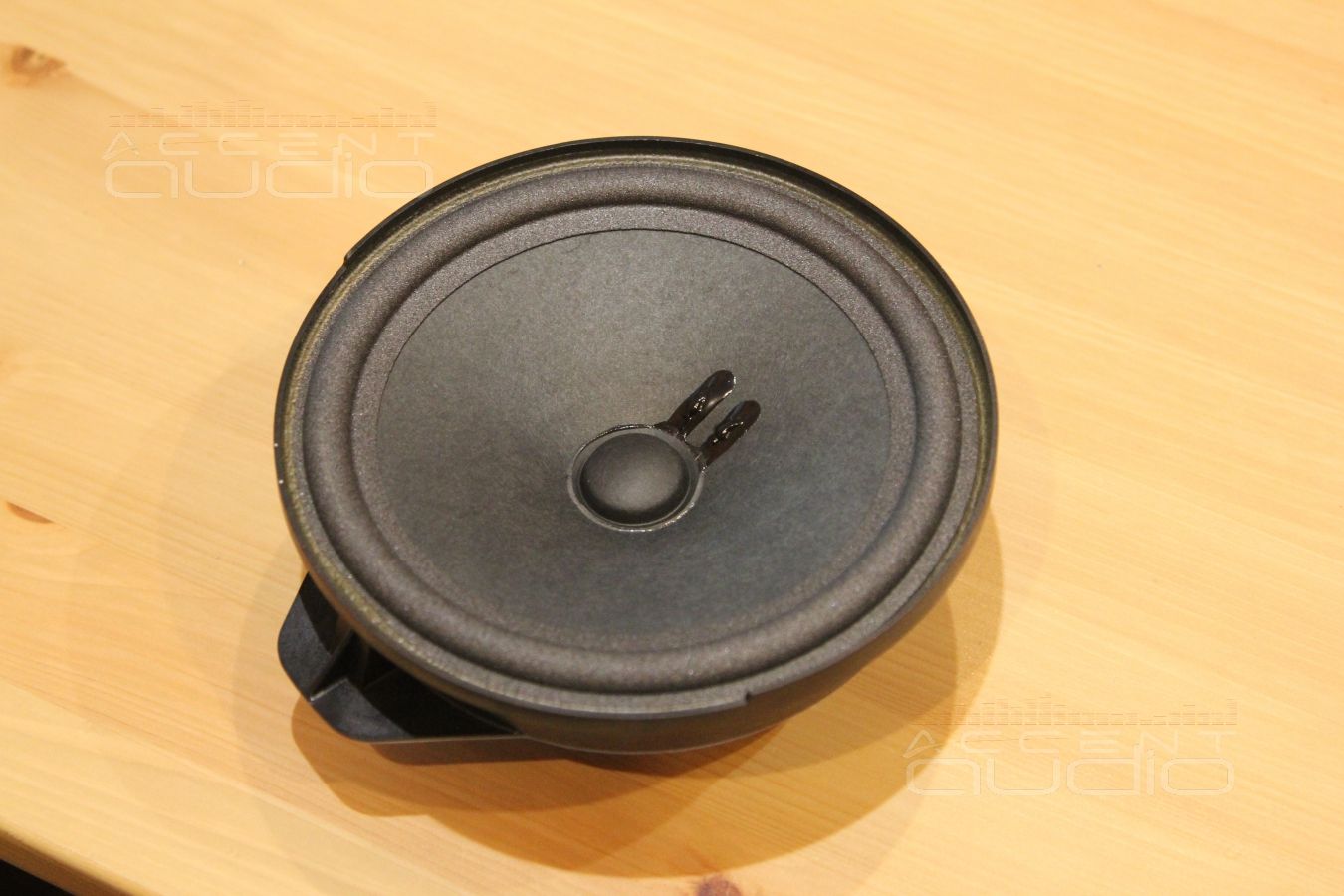 Штатная акустика Mercedes CLA