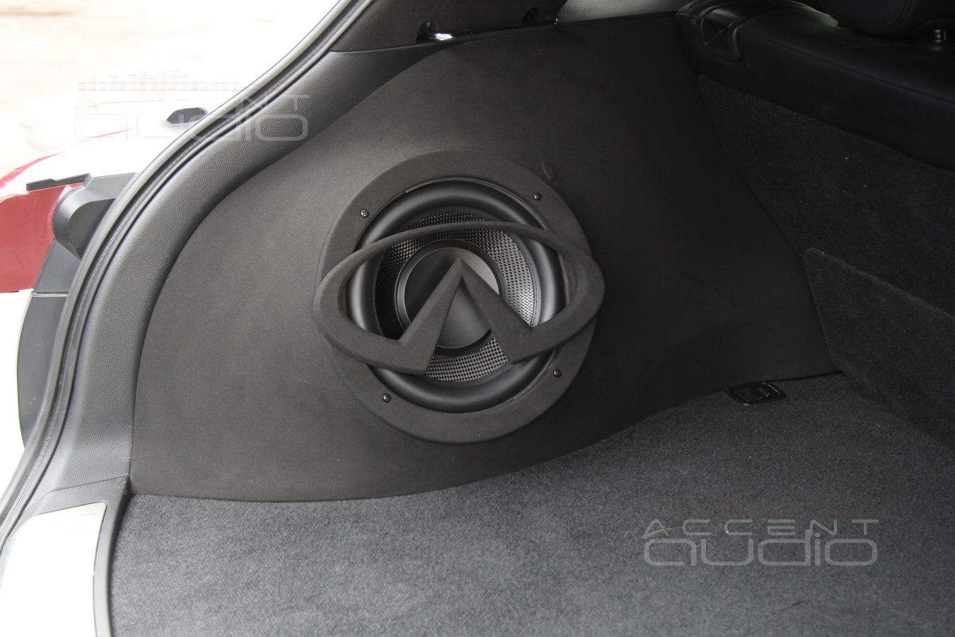 Сабвуфер в Infiniti FX