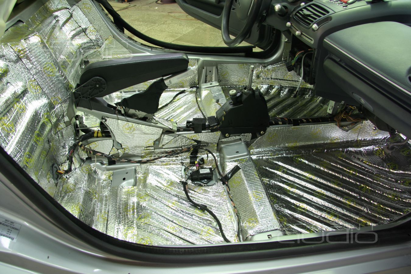 Mercedes Smart Roadster - стильный мотоблок с сабвуфером !