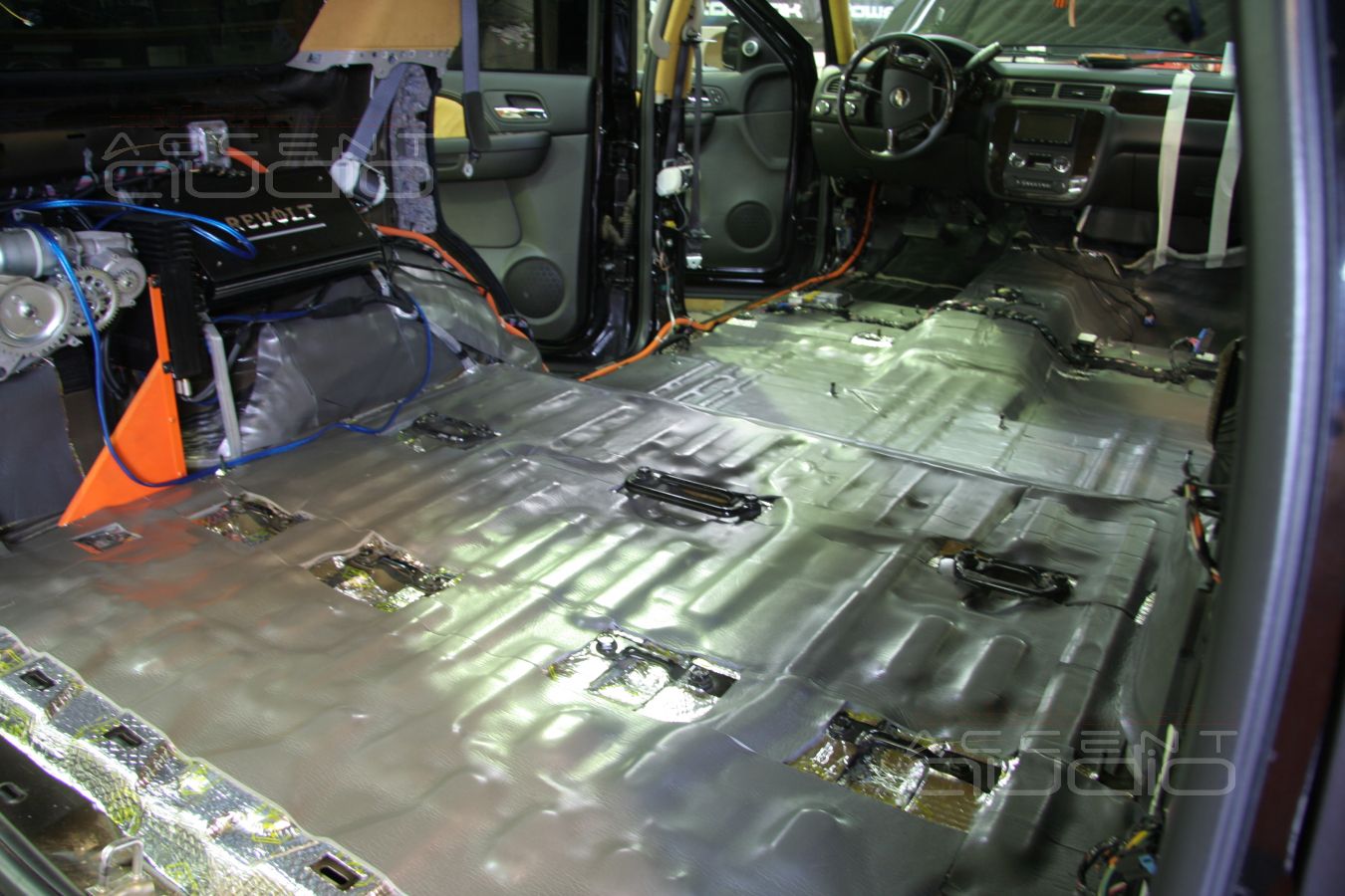 Шумоизоляция и аудиоподготовка Chevrolet Tahoe