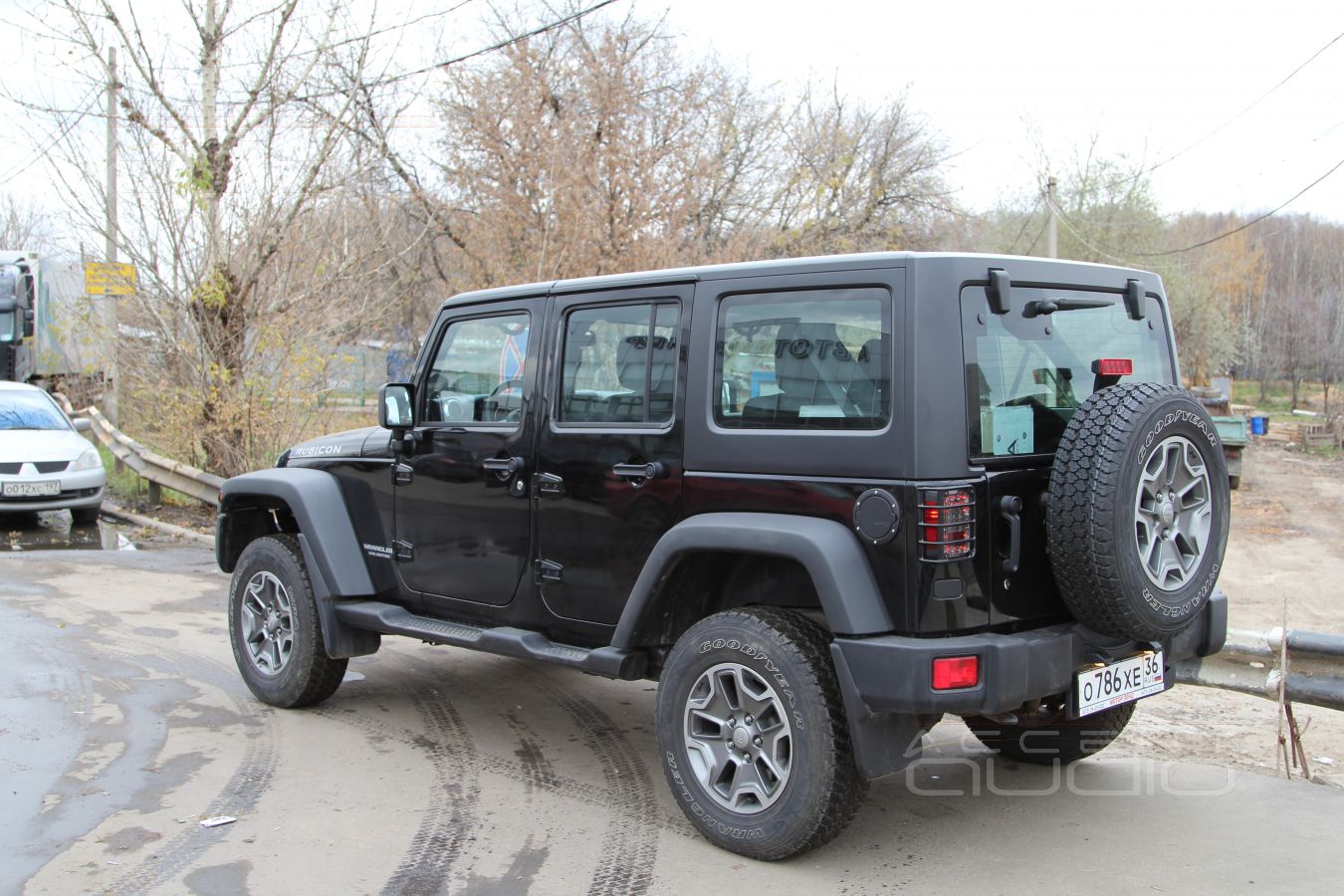 Тюнинг Jeep Wrangler Rubicon Black Edition: кроме аудиосистемы ...