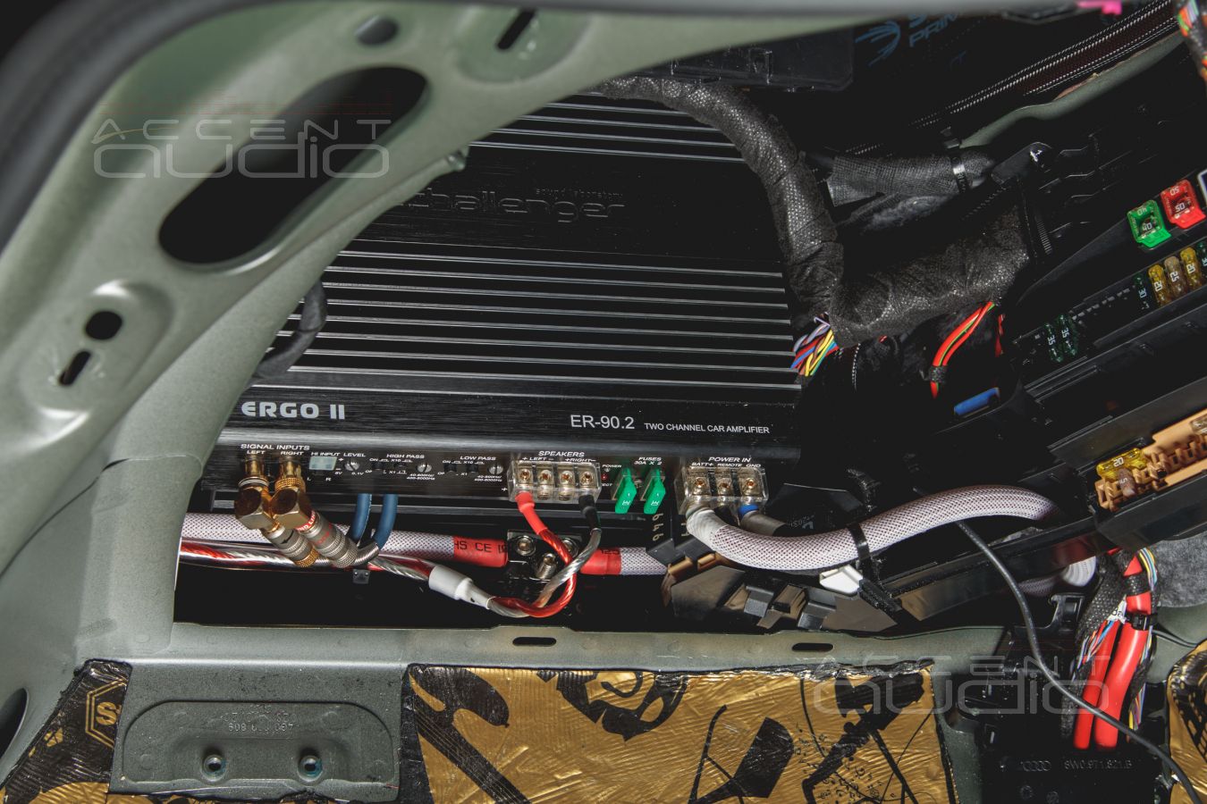 Установка усилителей Helix и Challenger в Audi A5