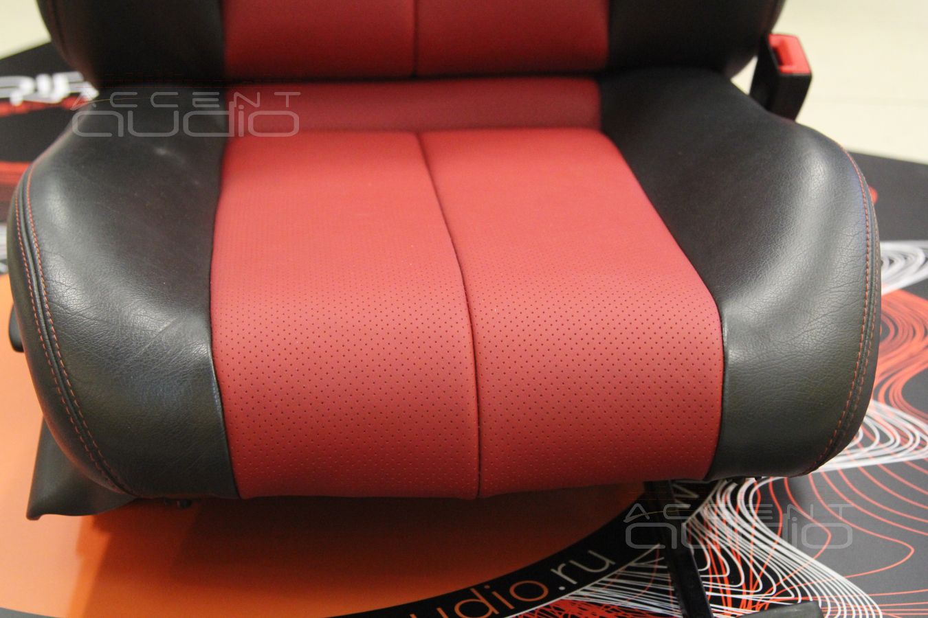 Mercedes-Benz ремонтируем, перешиваем, красим сидения и детали интерьера