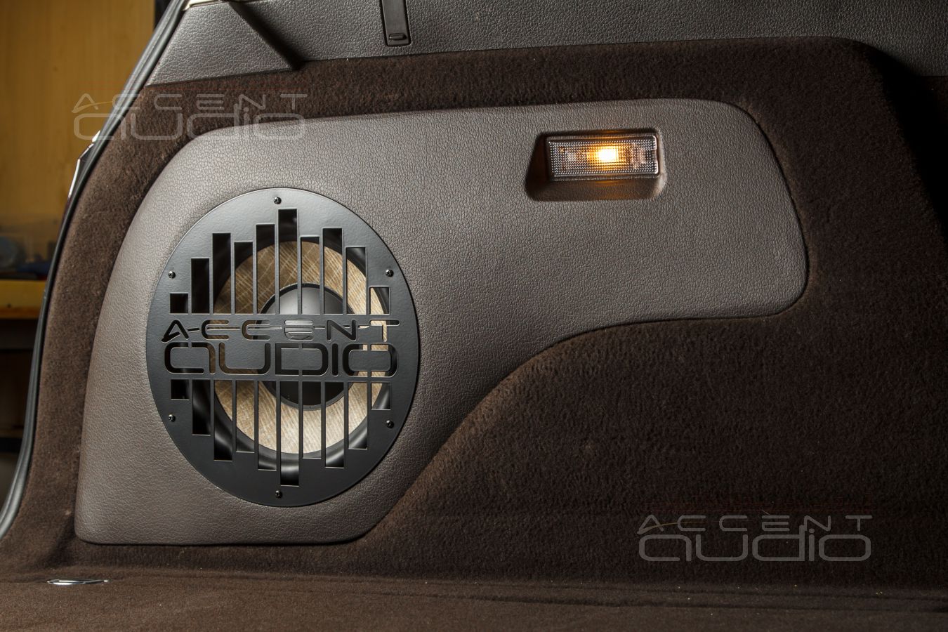 Update 2023: наше лучшее решение по исполнению корпуса сабвуфера для Touareg