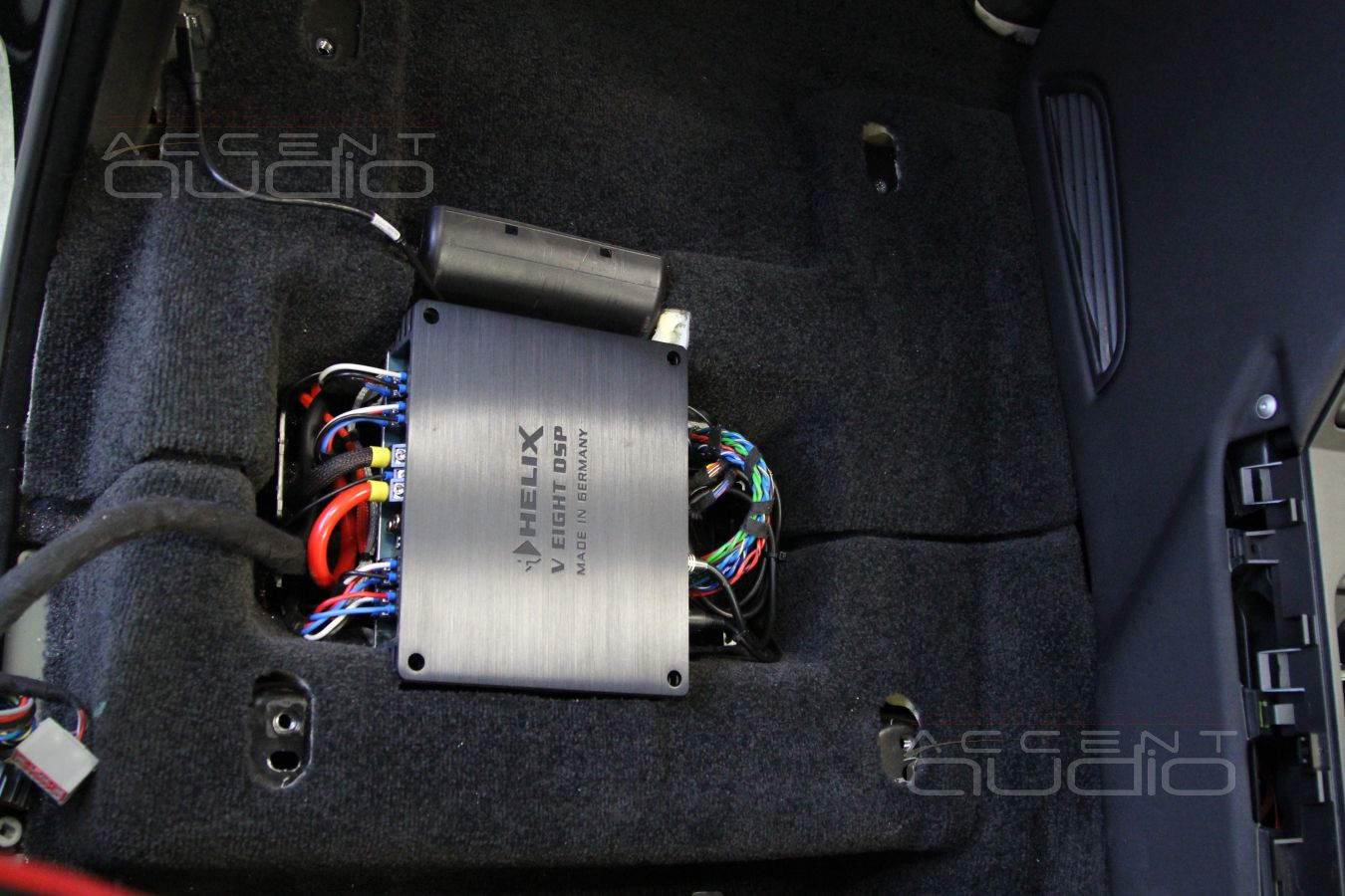 Процессорный усилитель Helix – сердце новой аудиосистемы Range Rover Vogue