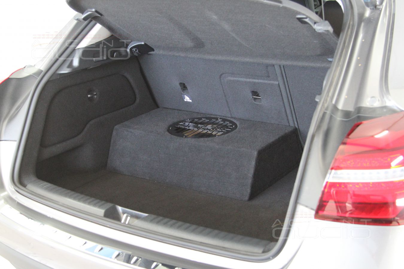 Оригинальный сабвуфер для маленького Mercedes-a Focal P25F(S)lim