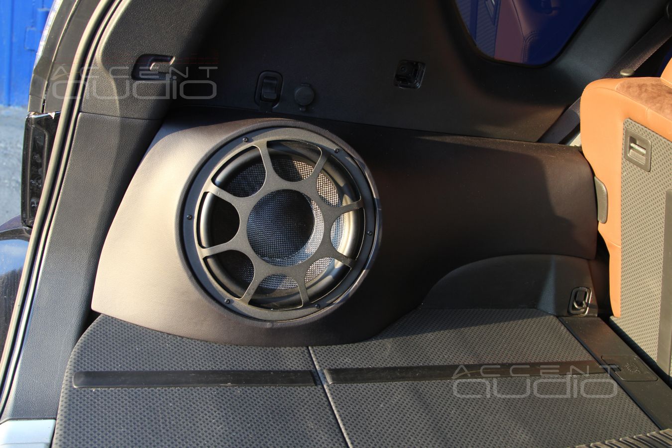 Видимые элементы: установка компонентов системы в Nissan X-Trail