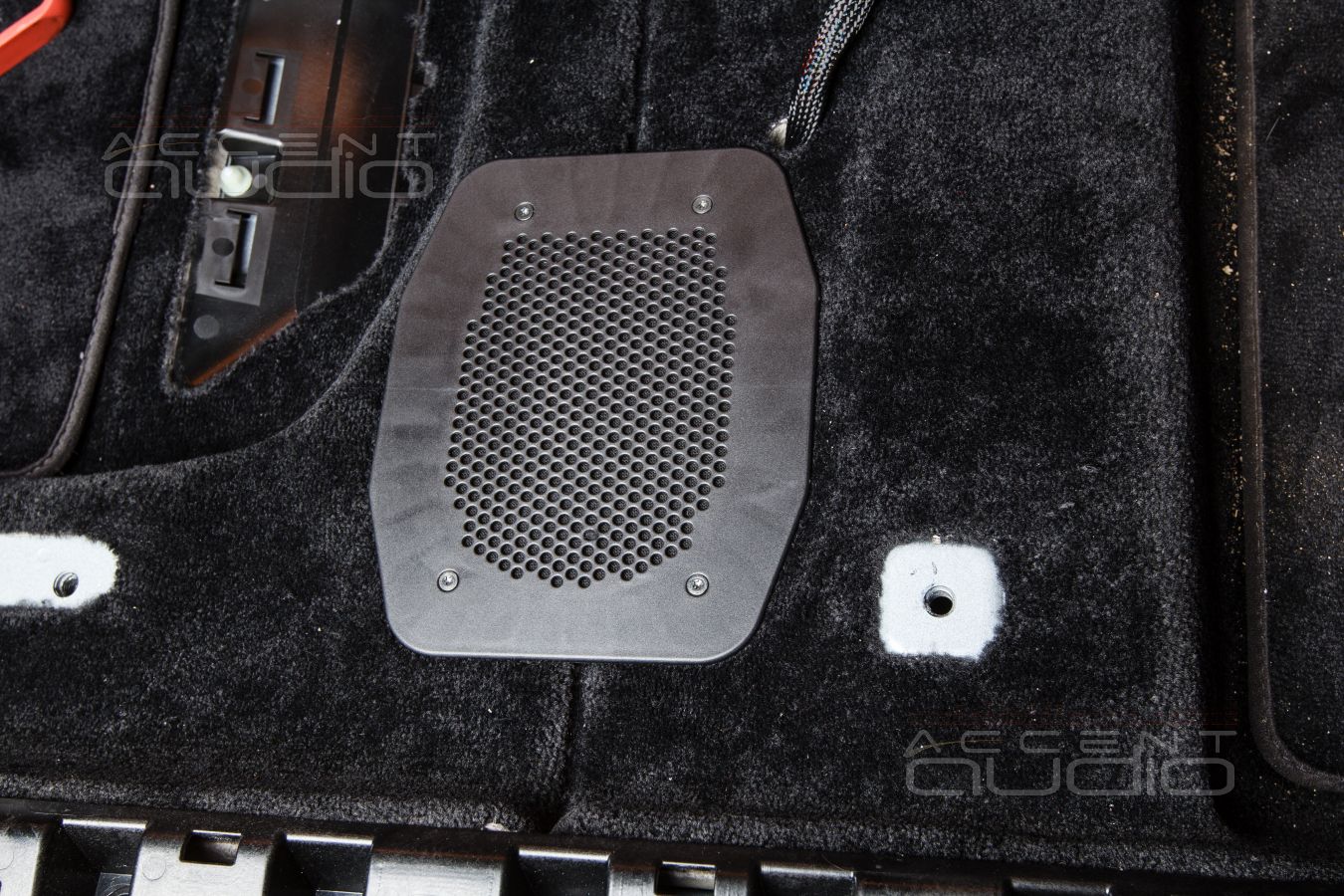 Немецкие подсидельные вуферы Eton вместо Harman Kardon в Rolls Royce Wraith