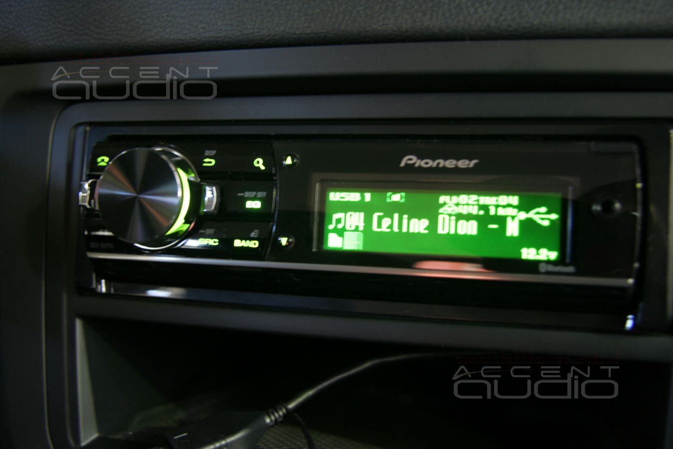 Магнитола Pioneer DEH-80PRS в новой Skoda Yeti