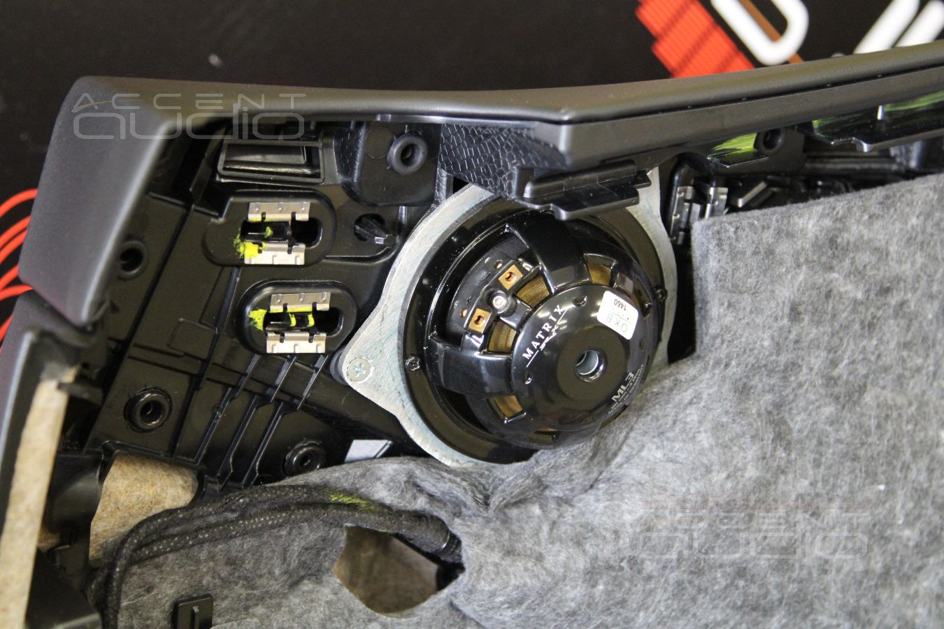 Среднечастотные динамики Brax Matrix ML3 в Mercedes W205