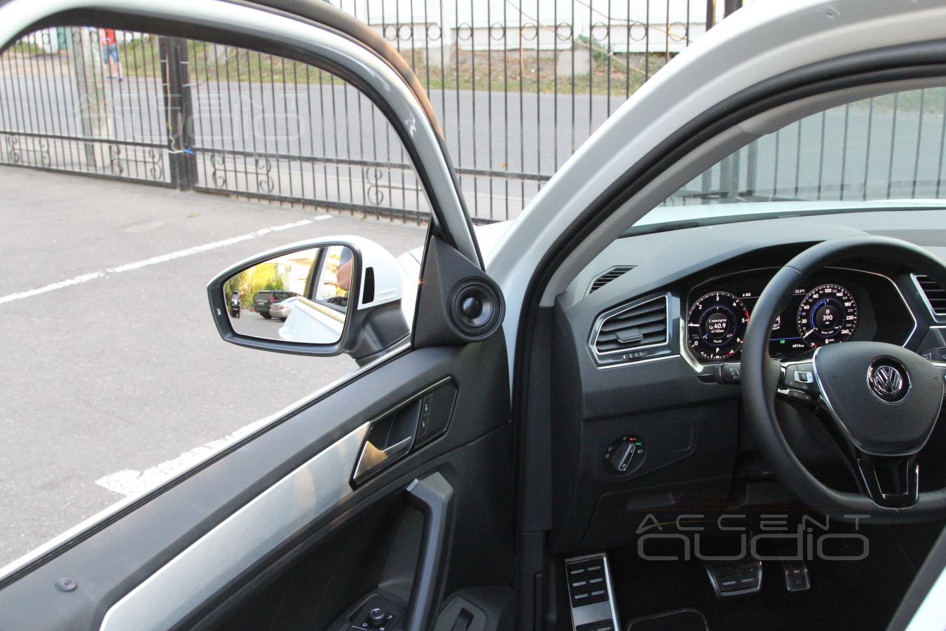 Установка СЧ-ВЧ излучателей GroundZero GZUF 60 SQX 