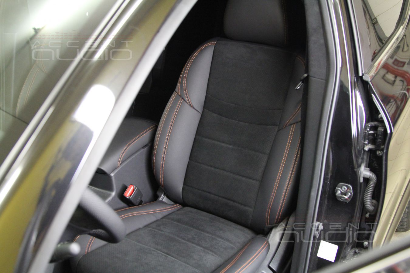 Перетяжка передних сидений