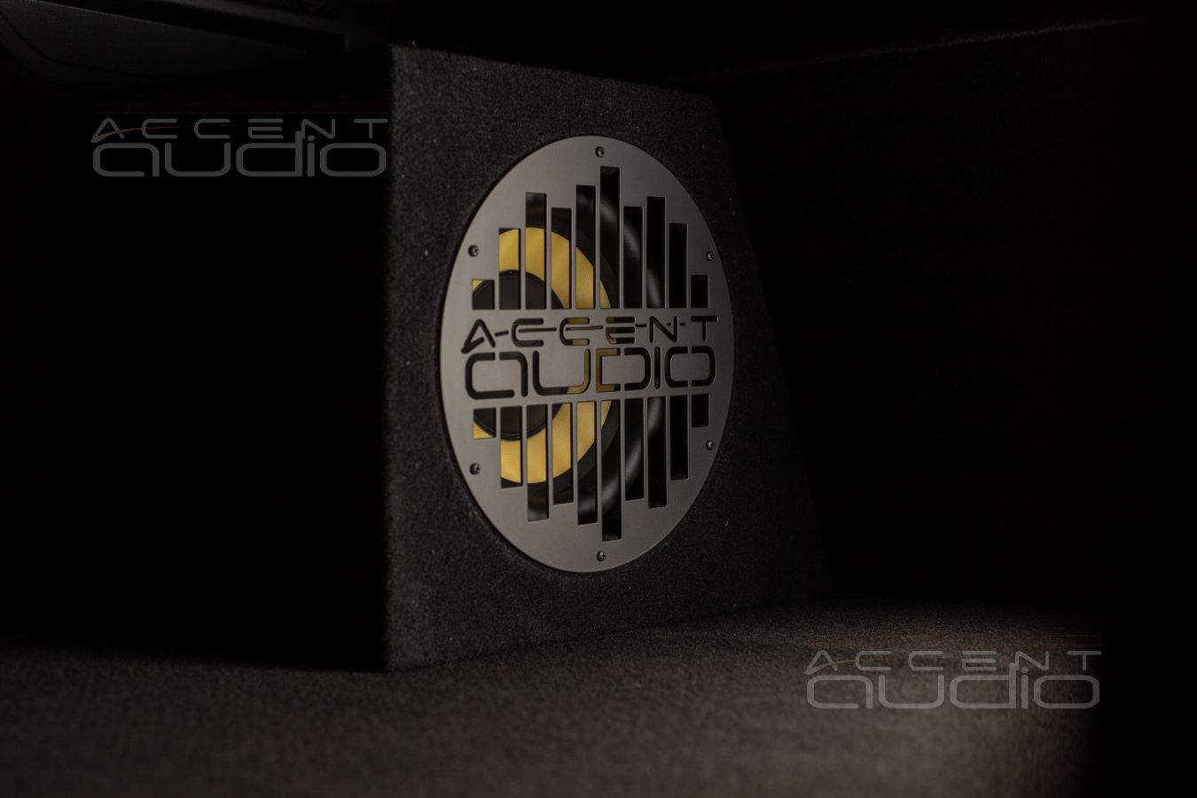 Съемный сабвуфер с динамиком Focal SUB E25KX специально для Renault Duster