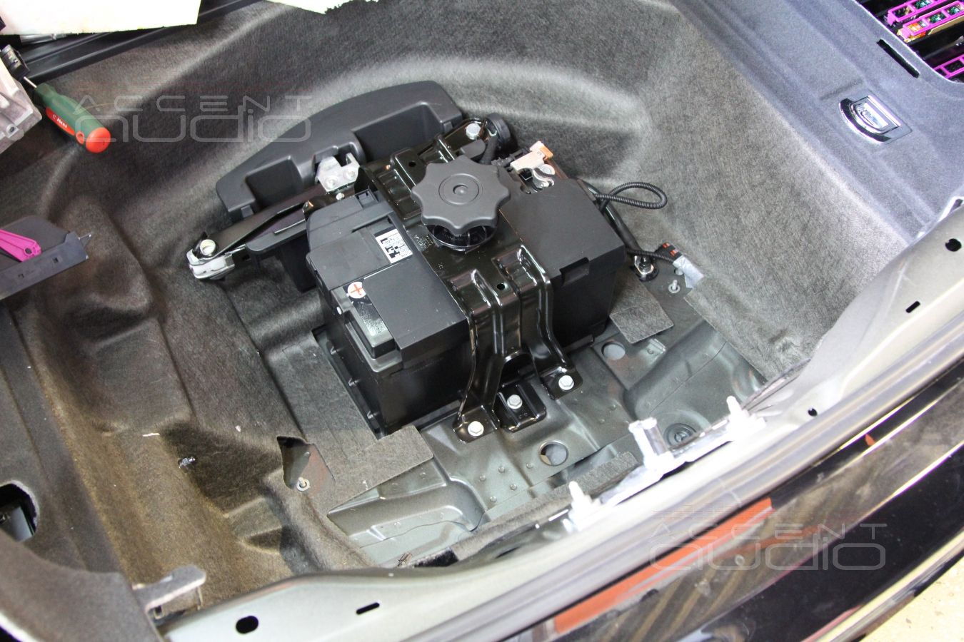 Audi A5 S-Line: меняем позор от Bang Olufsen на настоящую аудиосистему