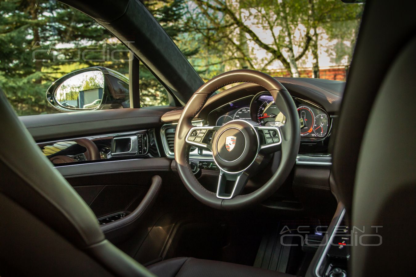 Держитесь, Патрики, завидуйте меломаны – музыкальная Panamera уже тут